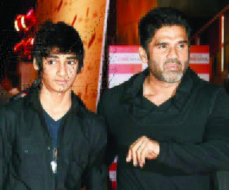 ಬೆಳ್ಳಿತೆರೆಗೆ ಸುನಿಲ್‌ಶೆಟ್ಟಿ ಪುತ್ರ